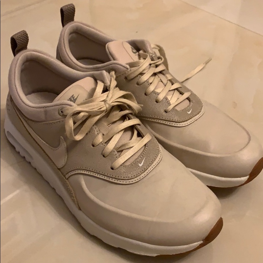 Nike Air Max Thea Beige